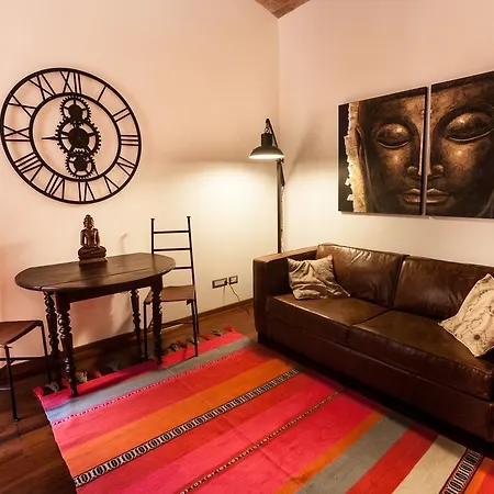 Dharma House Rom