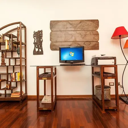 Dharma House * Rom